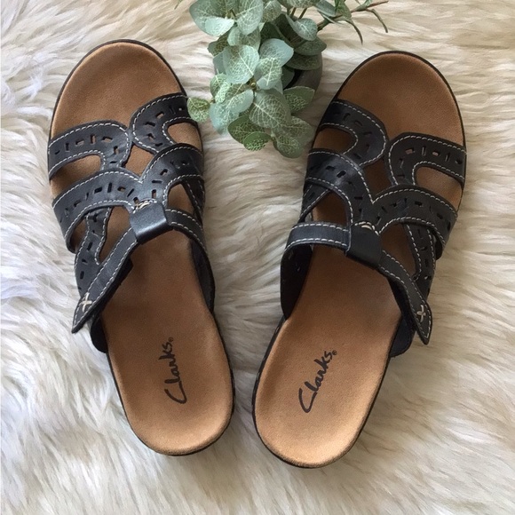 Clarks - Like new leather sandals - Picture 2 of 6